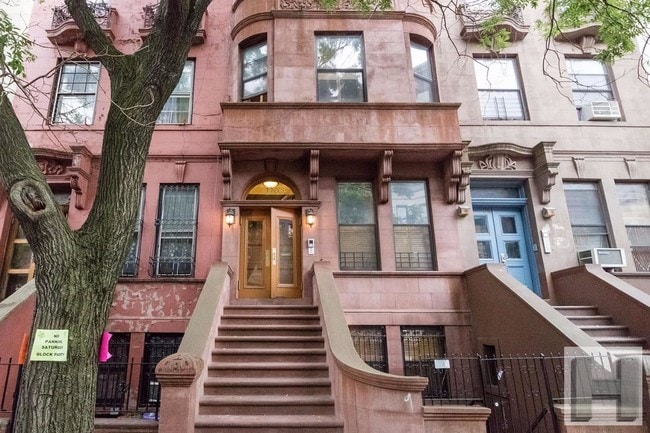 Building Photo - 120 W 119th St