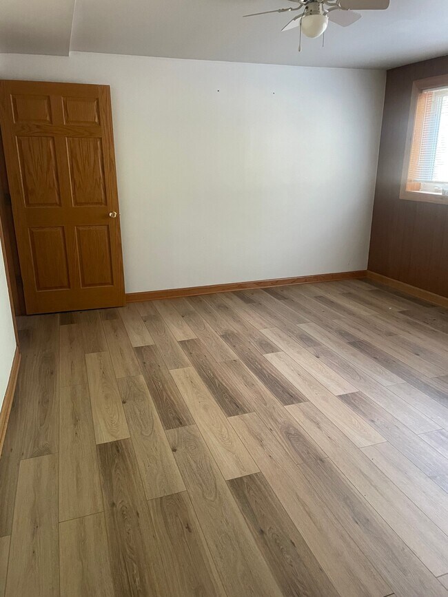 Foto del edificio - 8285 Archer Ave