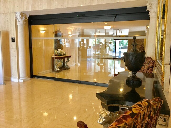 Foto del edificio - 600 Three Islands Boulevard