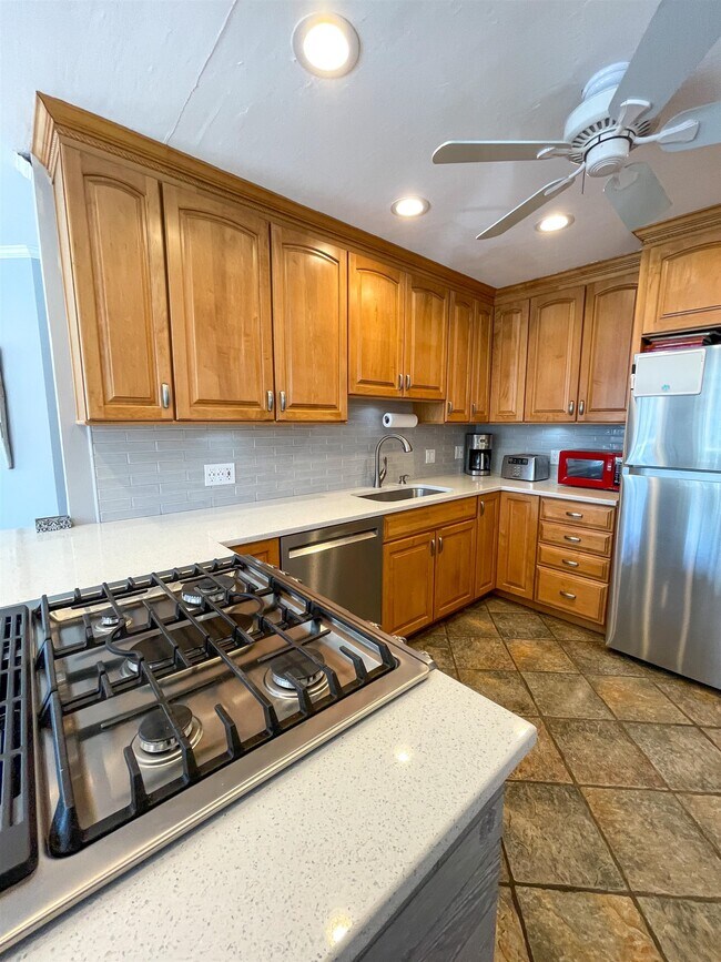 29 Emerald Ave, Hampton, NH 03842 House for Rent in Hampton, NH