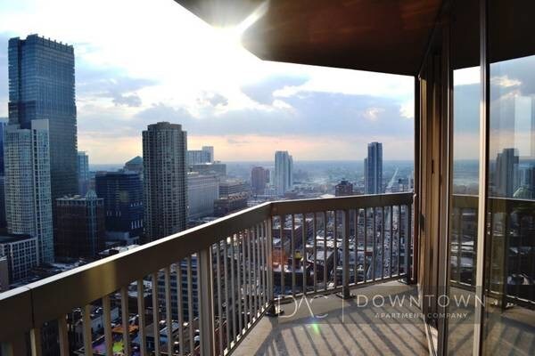 Foto del edificio - 16 W Grand Ave