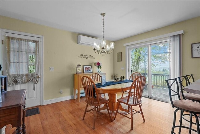 Building Photo - 1037 Main Rd