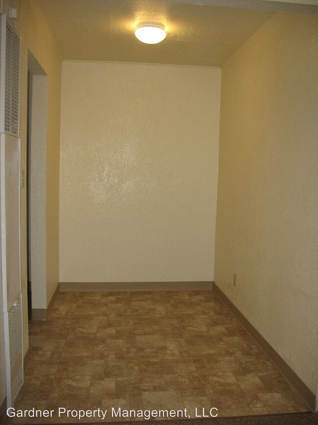 Foto del edificio - 709 E Belmont St