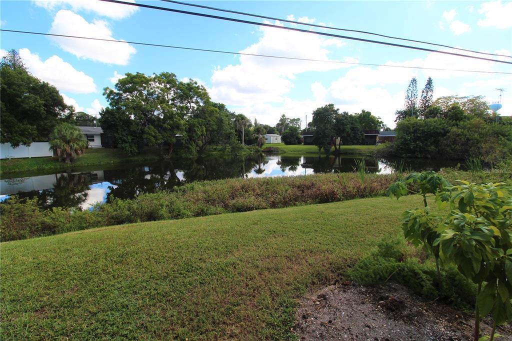 Foto del edificio - 2530 Terry Ln