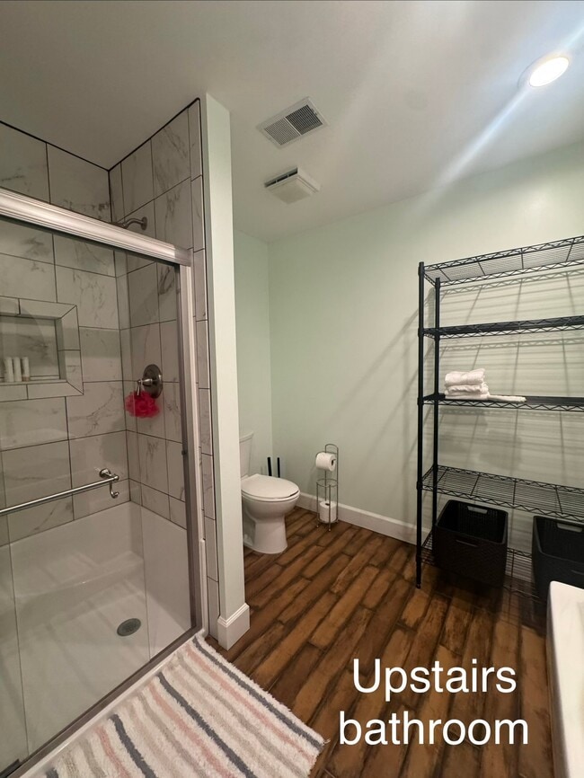 Building Photo - 585 Kings Peak Dr