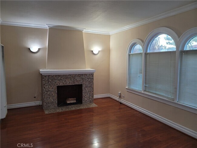 Building Photo - 3106 Sherwood Ave