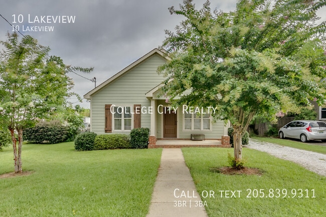 Building Photo - 10 Lakeview