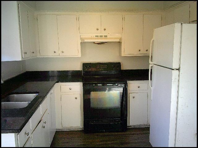 Foto del edificio - 1805 Sanford Dr