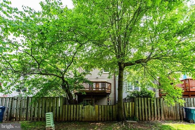 Foto del edificio - 14493 Four Chimney Dr