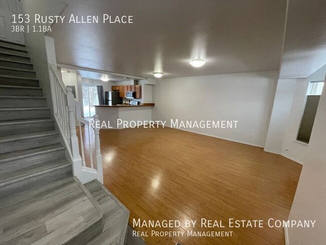 Foto del edificio - 153 Rusty Allen Pl