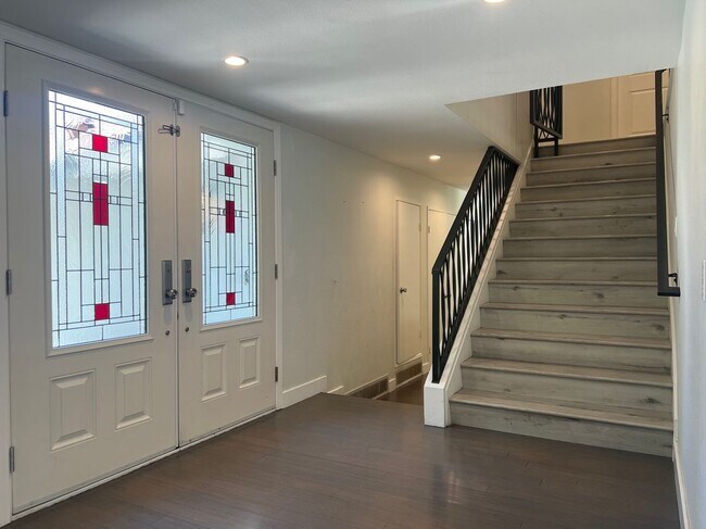 Foto del edificio - 8431 Faust Ave