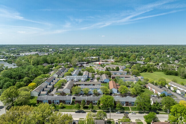 Aerial Photo - Cross Country Townhomes