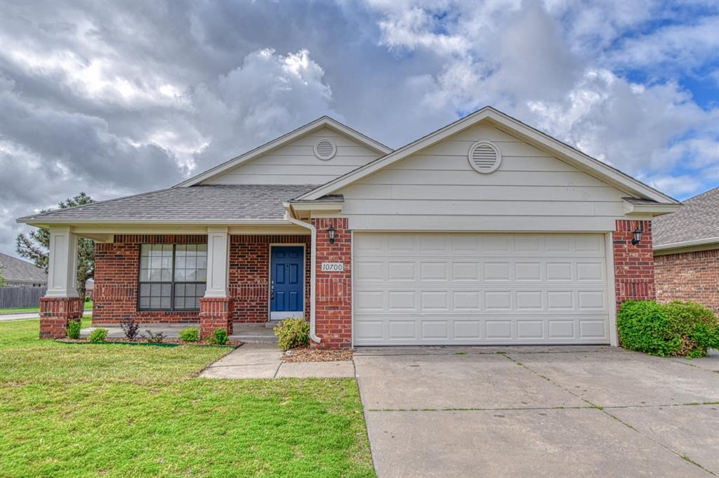 Foto principal - 10700 NW 36th Pl