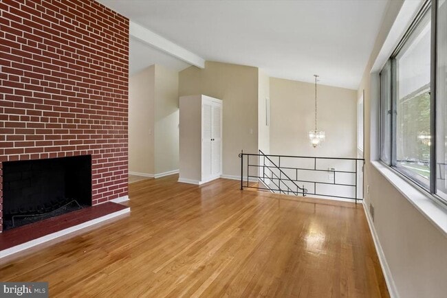 Building Photo - 901 Kenbrook Dr