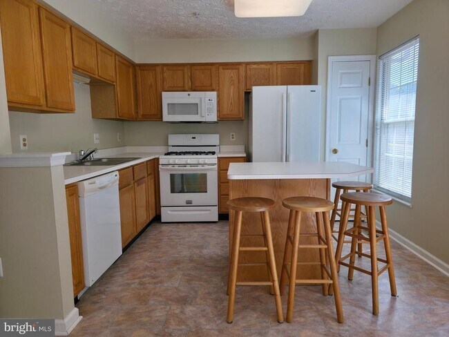 Foto del edificio - 705 Pine Drift Dr