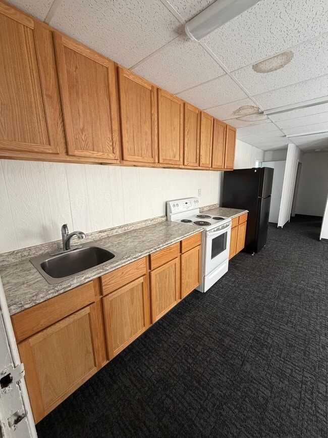 Foto del edificio - Price Main Street Triplex