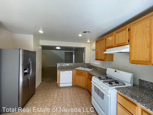 Foto del edificio - 3 br, 2.5 bath House - 928 Percy Arms St