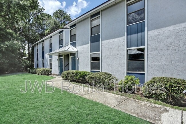 Building Photo - 10825 Key Haven Blvd