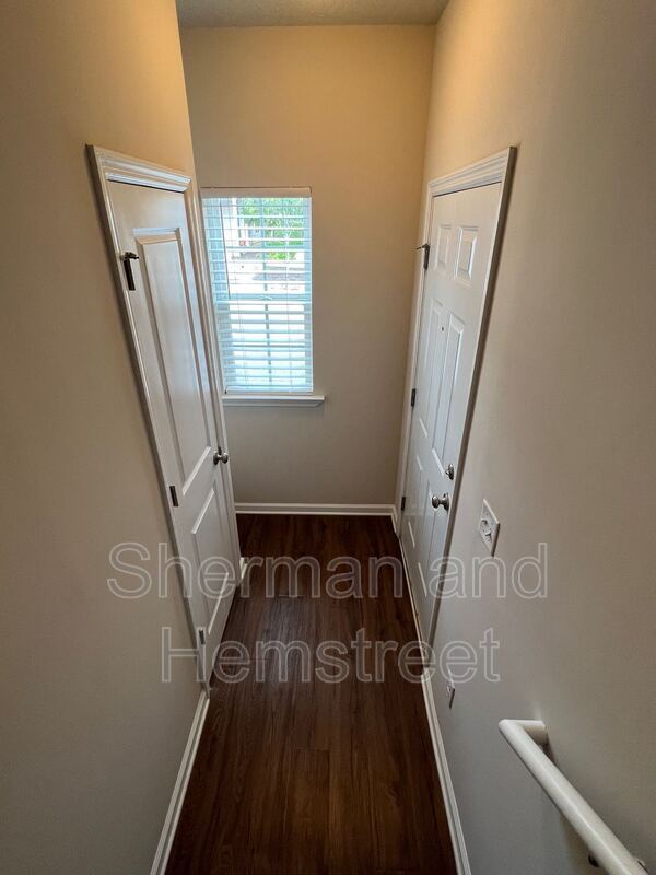 Building Photo - 606 Joiner Cir