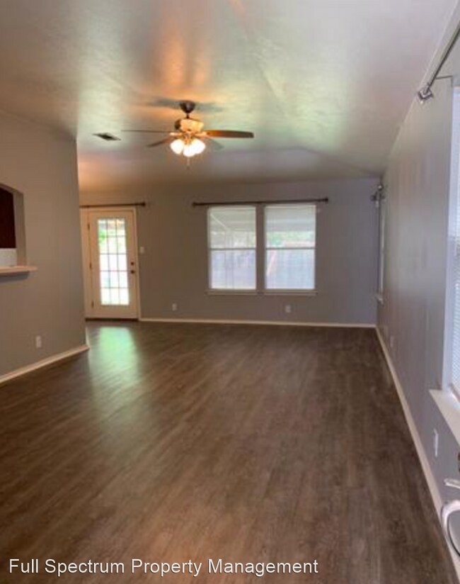 Foto del edificio - 3 br, 2 bath House - 10822 Laurel Creek