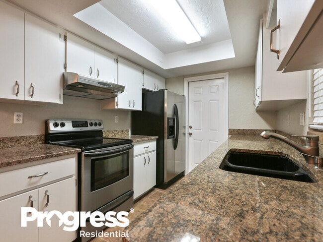 Foto del edificio - 4134 Shady Oaks Ct
