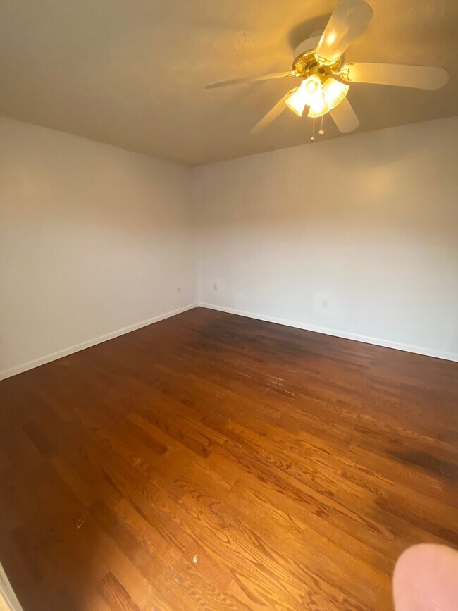 Foto del edificio - 120 Restwood Pl