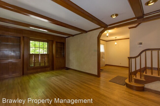 Building Photo - 3 br, 2 bath House - 321 S. Eastside Dr