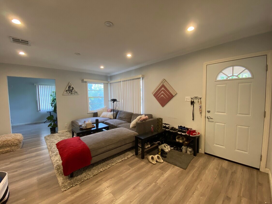 Living room - 5061 Colfax Ave