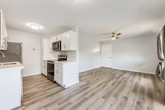 Building Photo - 910 Oli Loop