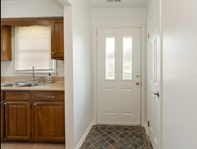 Building Photo - 2451 Meadows Lndg