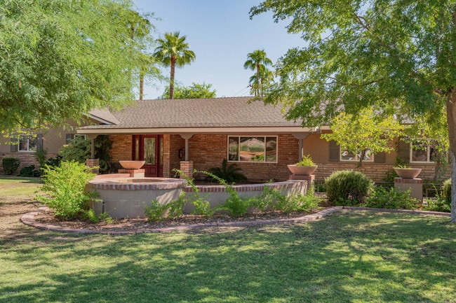 Building Photo - 4343 E Stanford Dr