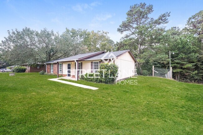Building Photo - REDUCED!