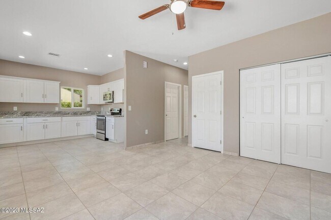 Foto del edificio - New Upgraded 2 Bedroom 1 Bath