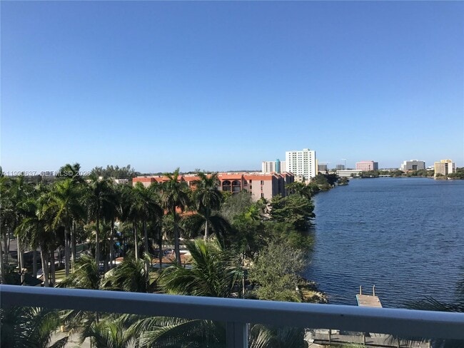 Foto del edificio - 5099 NW 7th St