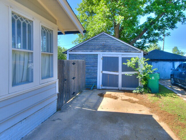 Foto del edificio - 1216 NW 36th St