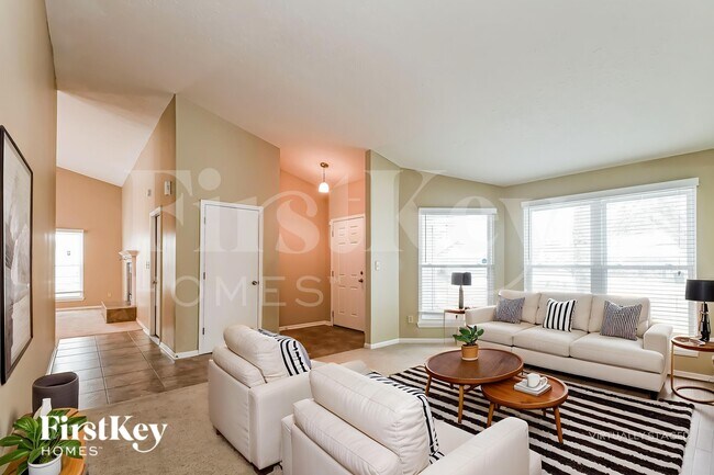Foto del edificio - 7427 Cobblestone W Dr