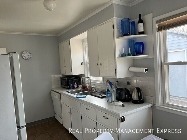 Foto del edificio - 3 Bedroom 2 Bathroom Home for Rent