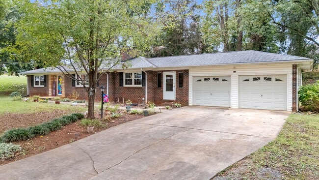 Building Photo - 5728 Nylon Dr