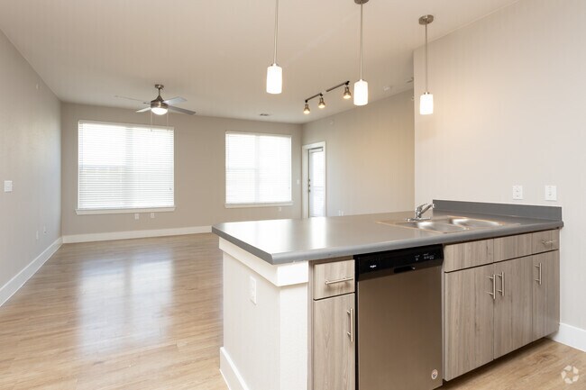 2HAB, 2BA - 1149 ft² - The Studio at ThinkEast