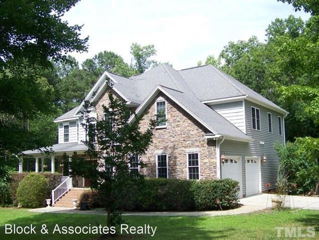 Building Photo - 4 br, 3.5 bath House - 123 Buckroe Drive