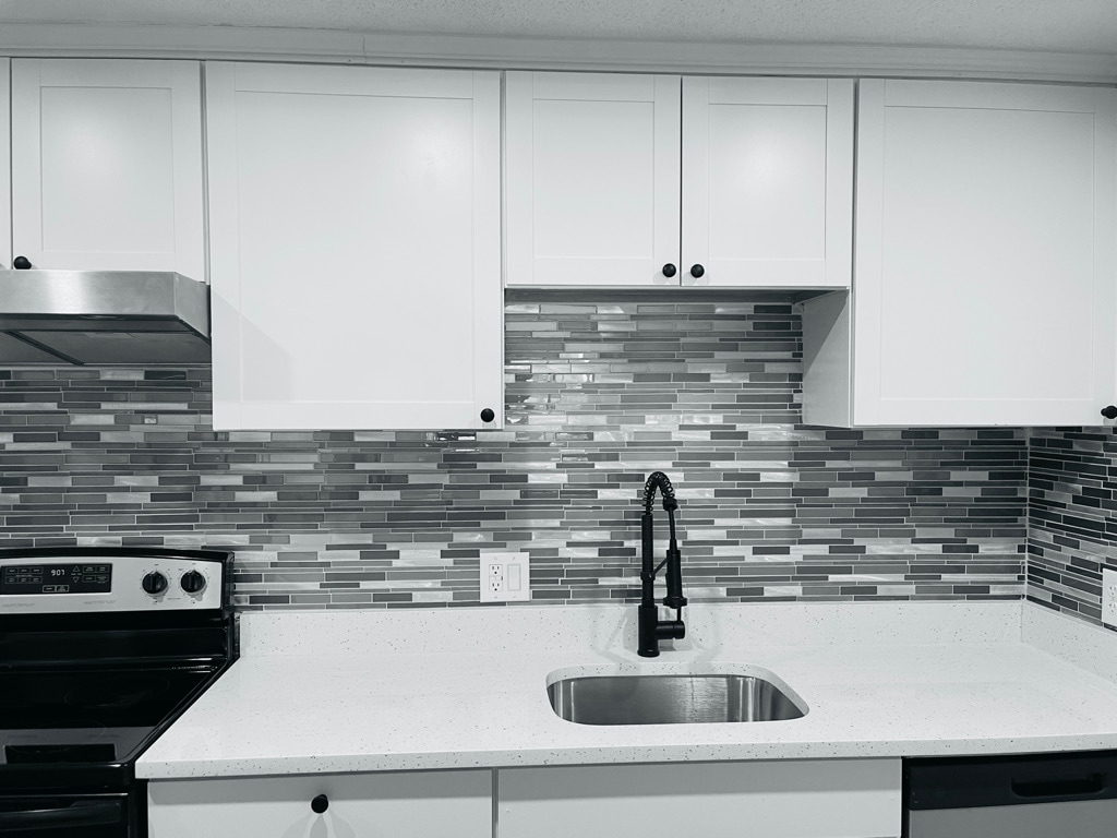 Photo - 4 Hallmark Gdns (Burlington, MA)