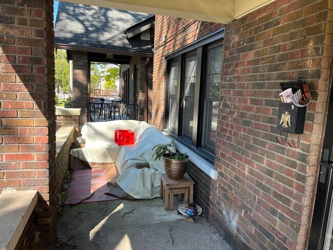 Building Photo - 1266 Beaconsfield Ave