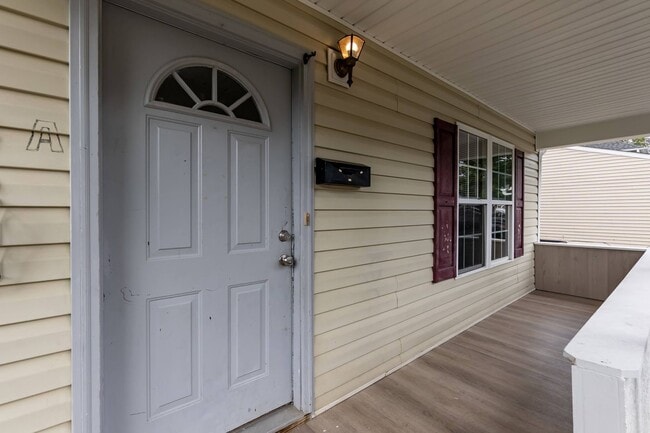 Photo - 616 Middle St Apartment