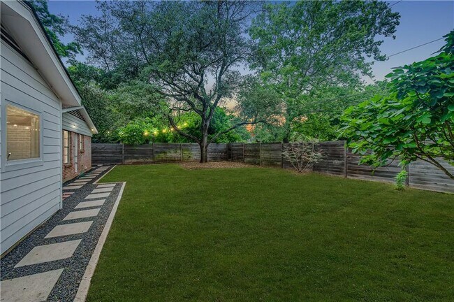 Building Photo - 4813 Blueberry Trail