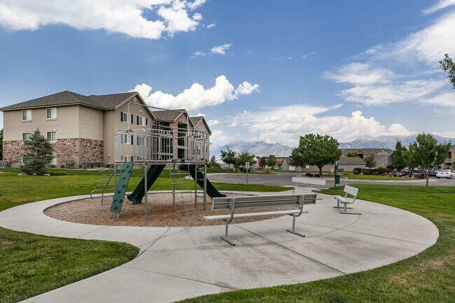 Foto principal - 1881 N Crest Rd