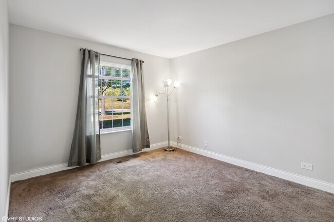 Foto del edificio - 322 Newport Ln
