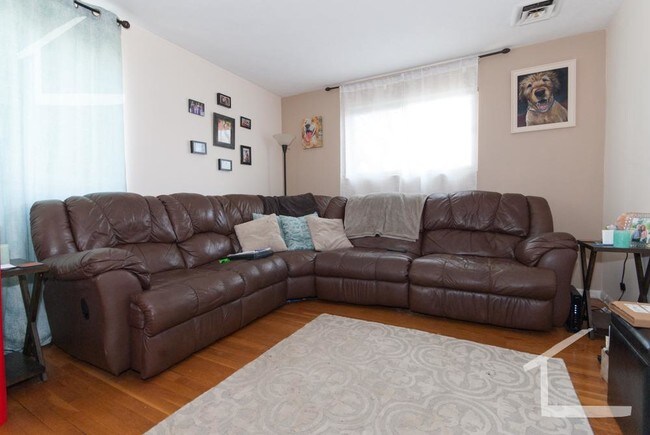 Foto del edificio - 38 Undine Rd