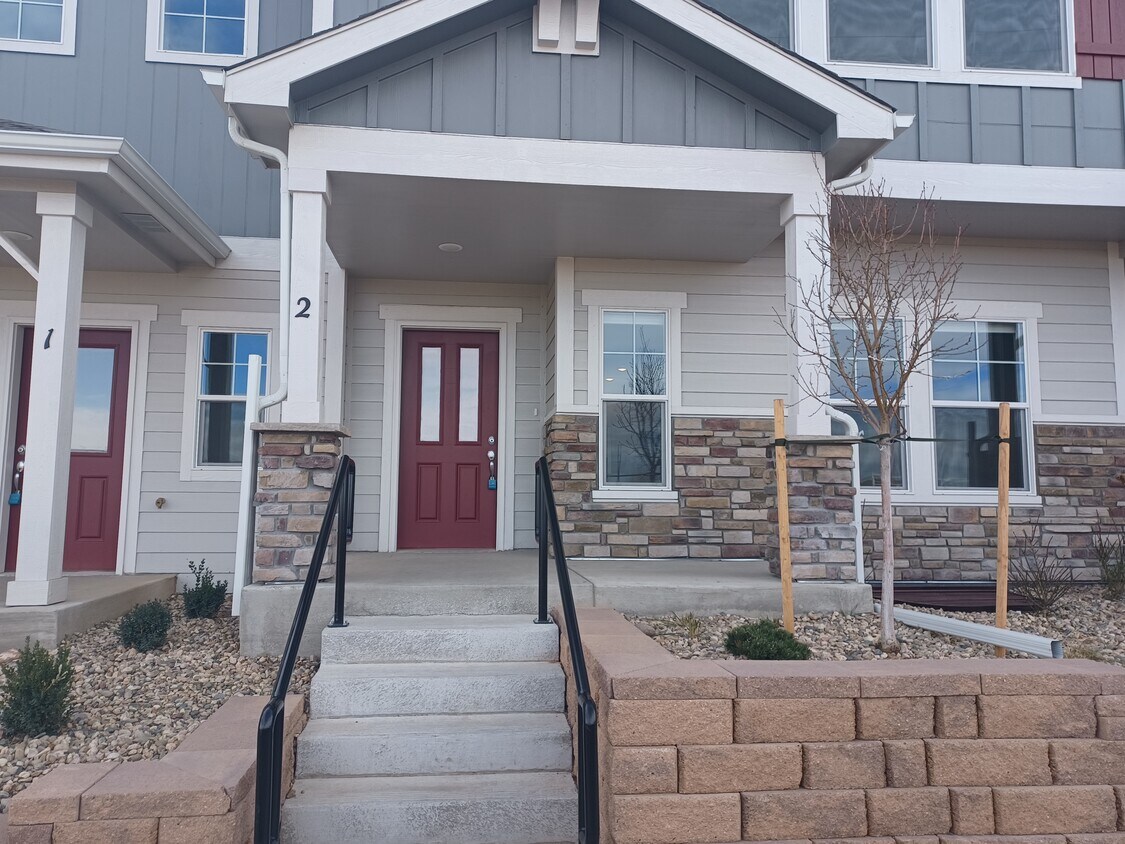 Front of condo - 3045 Knolls End Dr