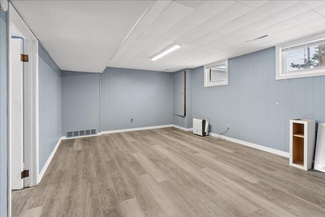 Building Photo - 1416 Starview Dr