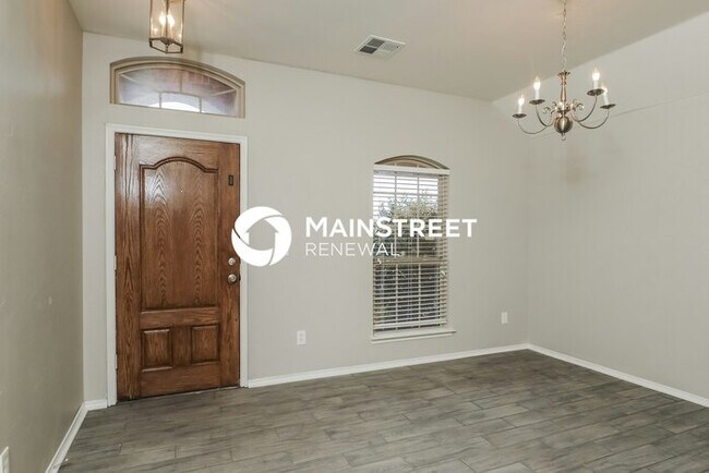 Foto del edificio - 3 Bedroom Pet-Friendly Home in Mustang, OK with Main Street Renewal